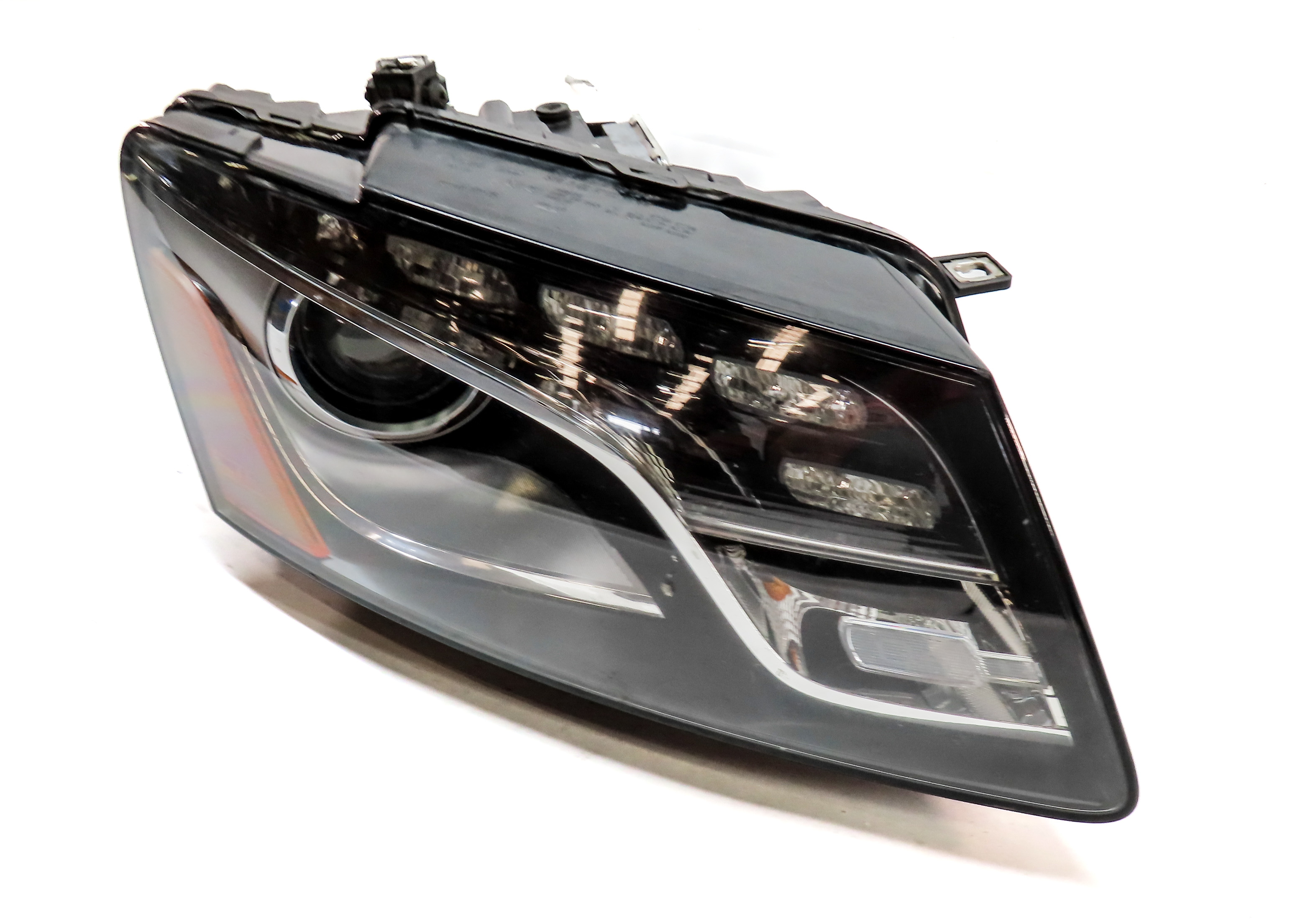 09-12 AUDI Q5 B8 8R FRONT RIGHT PASSENGER XENON HID ADAPTIVE HEADLIGHT LAMP — exact item pictured